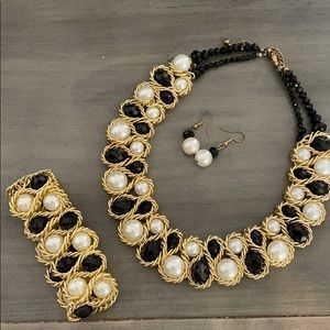 Necklace set
